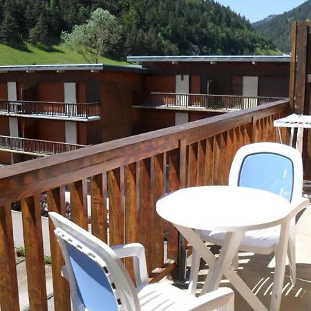 3 Pieces A 3km Des Pistes, - Fr-1-515-57